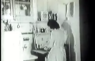 پورن جنسی خیلی شیرین به پسر هیجان زده او داد