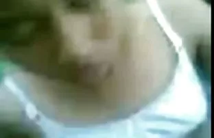پورن جنسی خواب دانیل پر انگشتان خود را به یک مرطوب