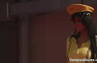 پورن جنسی دختر در زن سبک و جلف انگشت مودار