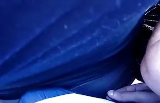 پورن جنسی آلمان با لمس لاتکس هیجان زده است