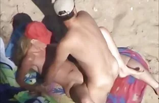 پورن جنسی دزدکی زیر دامن در مترو