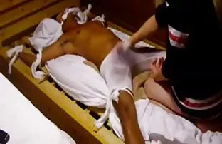 پورن جنسی معشوقه در لاتکس در مح محدود