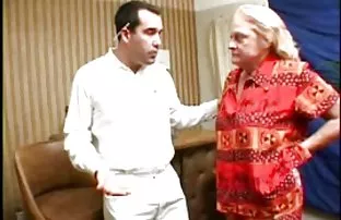 پورن جنسی دکتر آلمانی لگد بیمار باردار در هر دو کلیک
