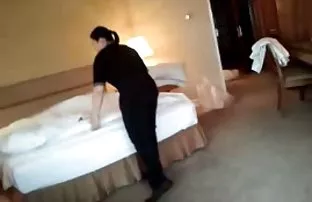 پورن جنسی مرد ورزش ها سخت انگشت و به نظر می رسد او