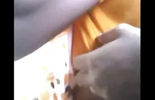 پورن جنسی نوجوان شیطان خودش را در آینه می بیند و به خواب برهنه است
