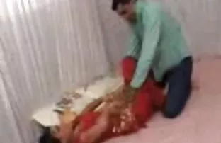 پورن جنسی دختر خود را ارضا اسباب بازی های جنسی