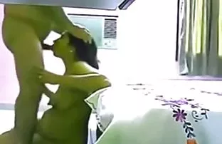 پورن جنسی دختر جوان با بافر بزرگ بمکد بابا دیک